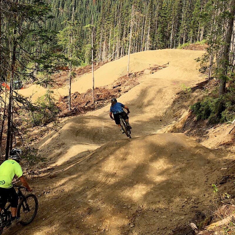 Valemount 2 riders closer up IMG 2382