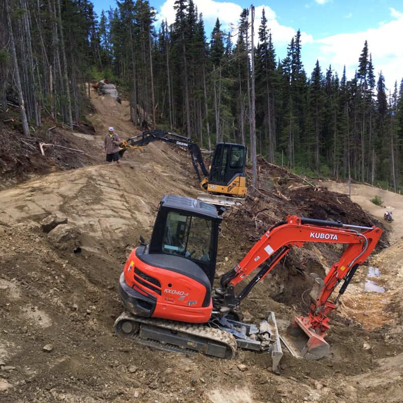 2016 Valemount High Roller DH Bld H I2367 A Thoni